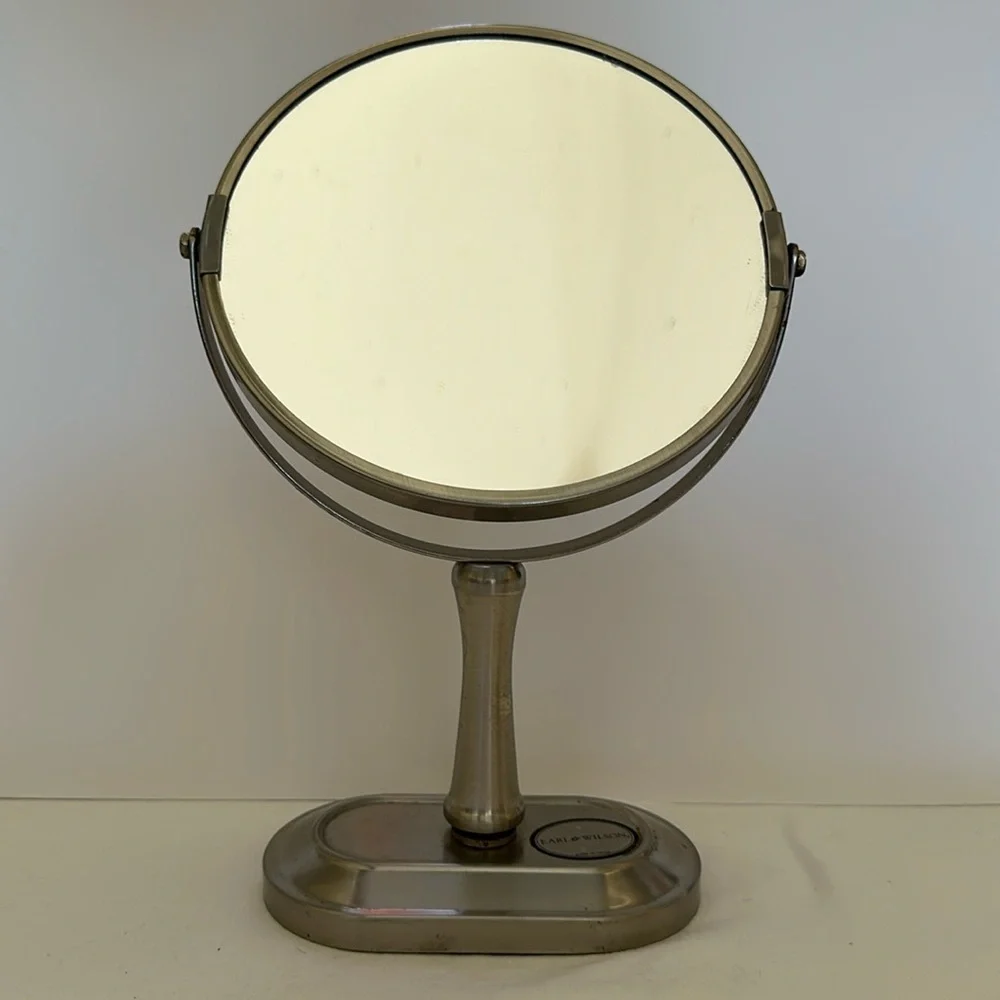 Earl & Wilson silver-tone heavy-duty vanity mirror